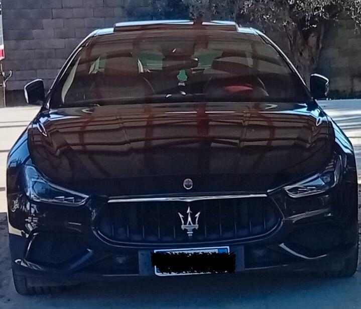 Maserati Ghibli V6 Diesel 275 CV Granlusso - black edition - tetto- Restyling