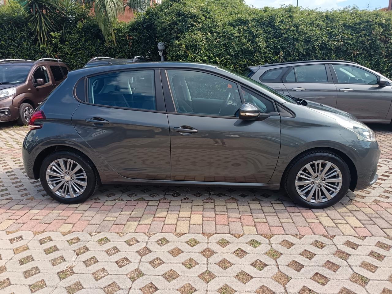 Peugeot 208 PureTech 82 5 porte Allure"FINO AL 15/08 P.P. INCLUSO"