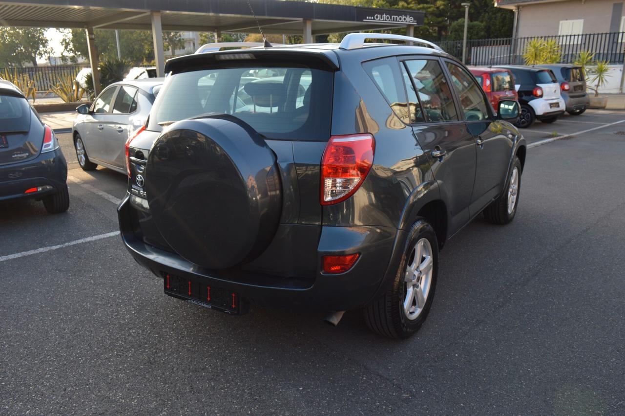 Toyota RAV 4 RAV4 2.2 D-4D 177 CV Luxury