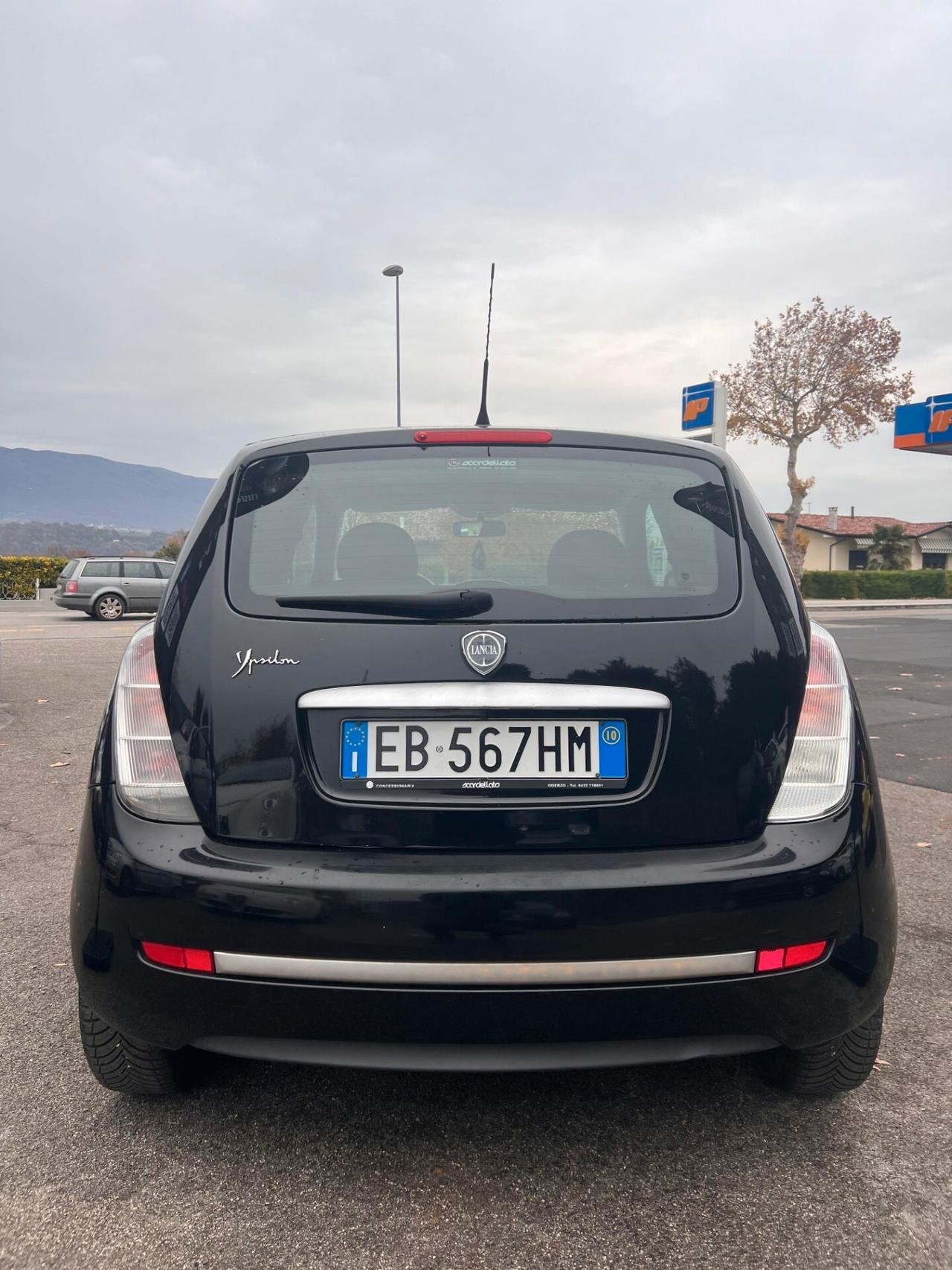 Lancia Ypsilon 1.2 Versus