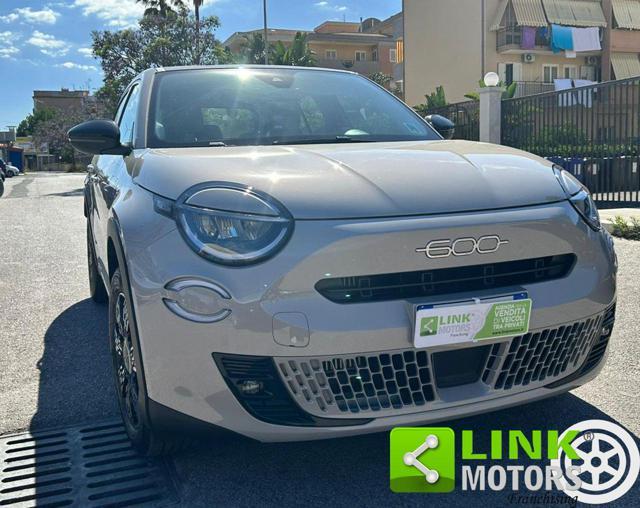 FIAT 600 Hybrid 100 CV DCT MHEV La Prima