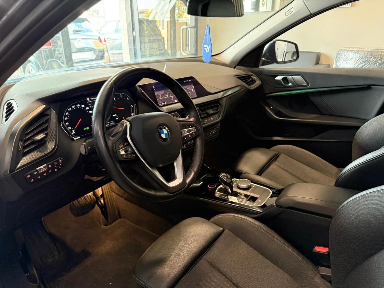 Bmw 116 116d 5p. Business