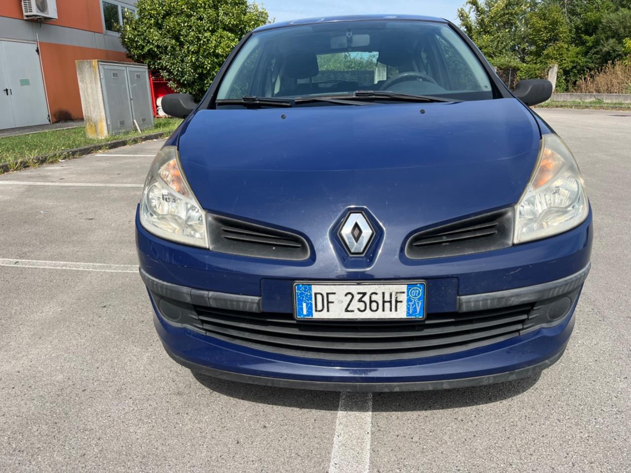 Renault Clio ok neopatentati