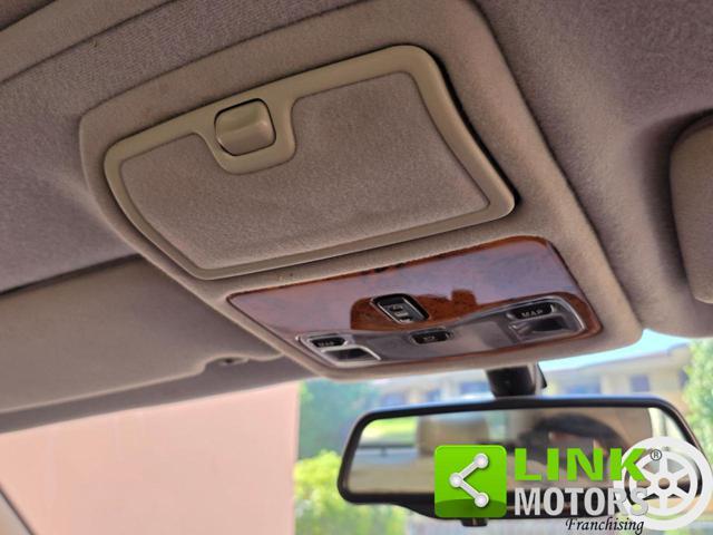 DAIMLER Six LWB 4.0L GUIDA A DESTRA