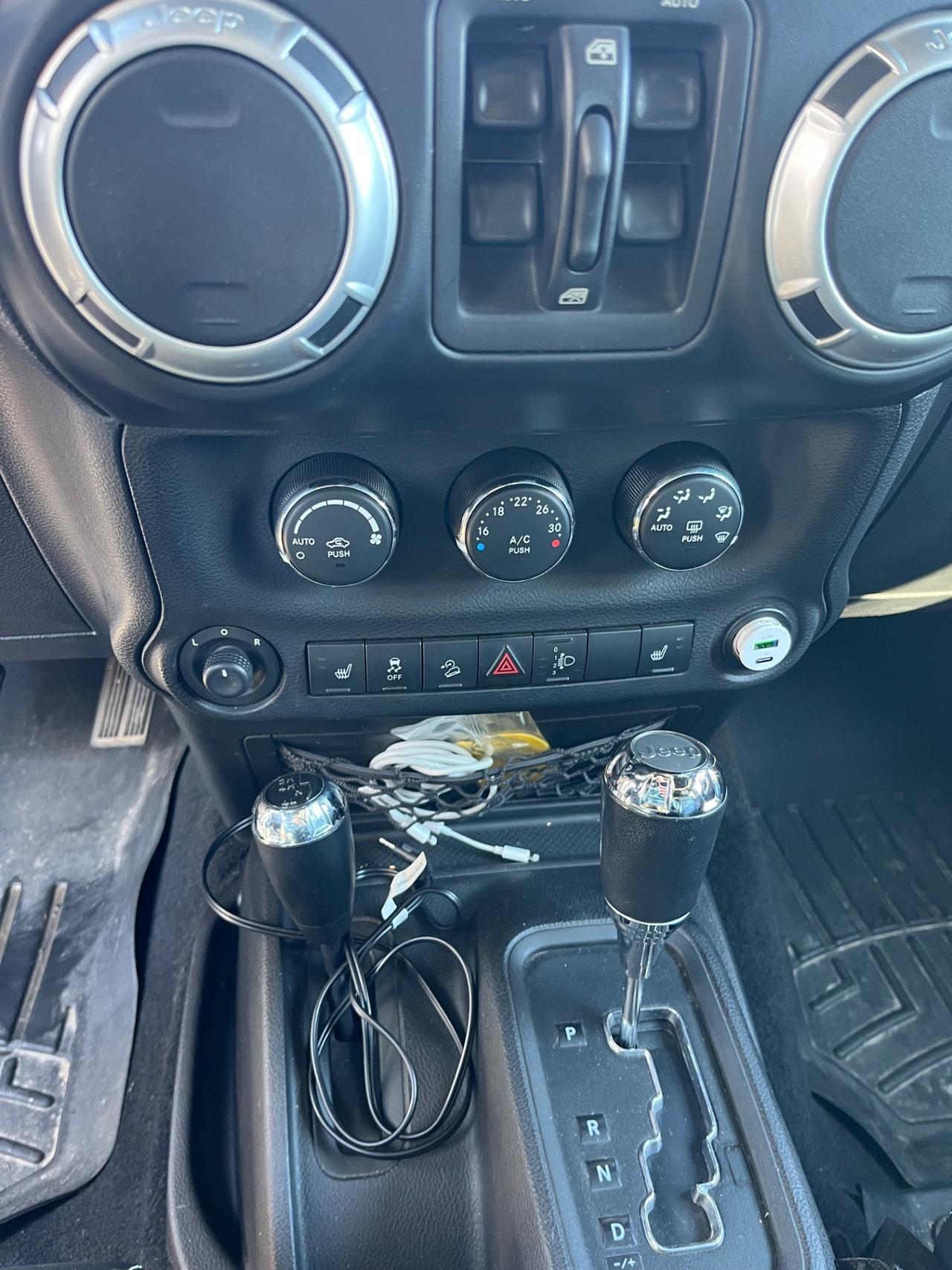 Jeep Wrangler 2.8 CRD DPF Sahara Auto
