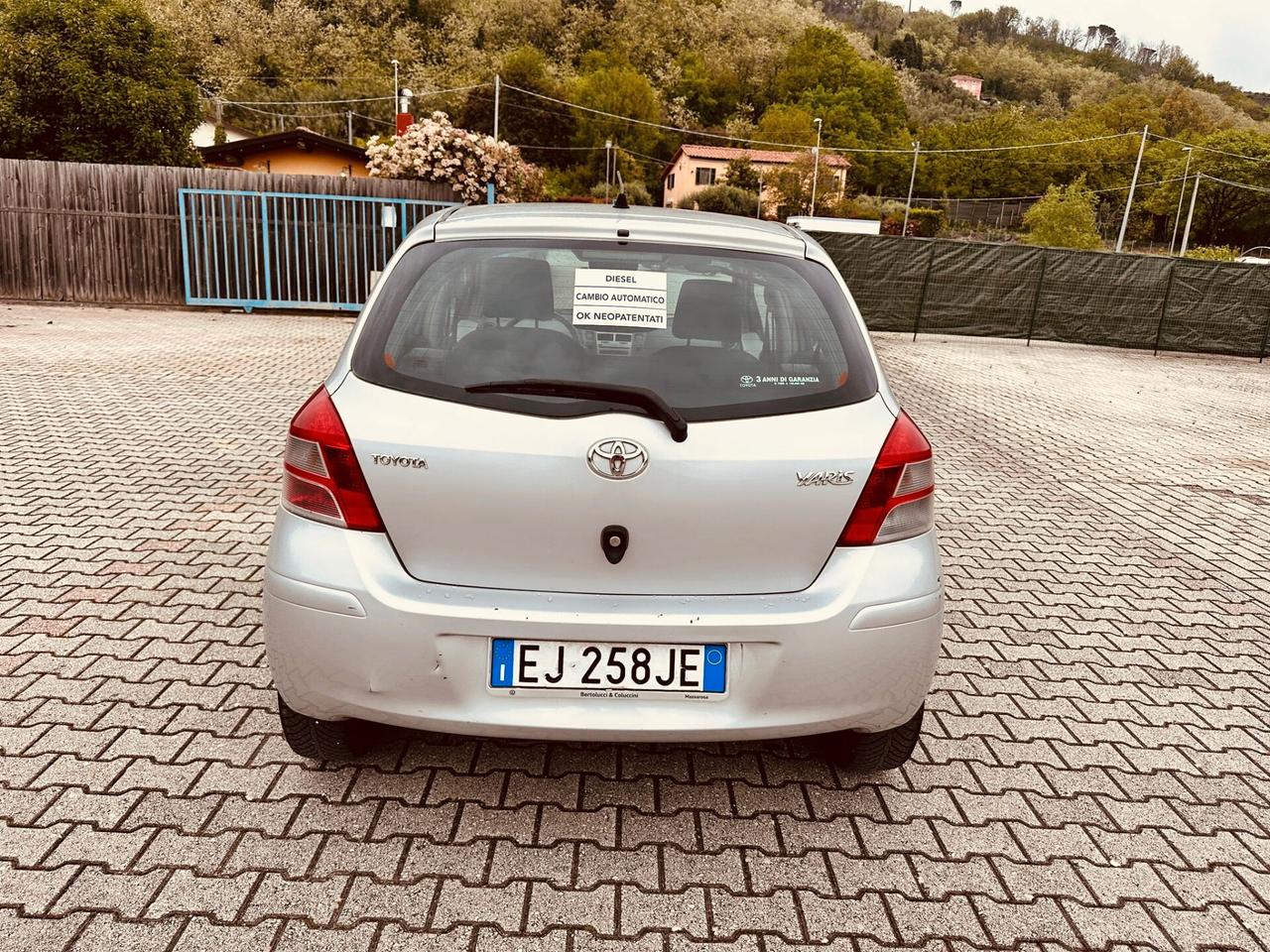 Toyota Yaris 1.4 D-4D CAMBIO AUTOMATICO DPF 5 porte Sol