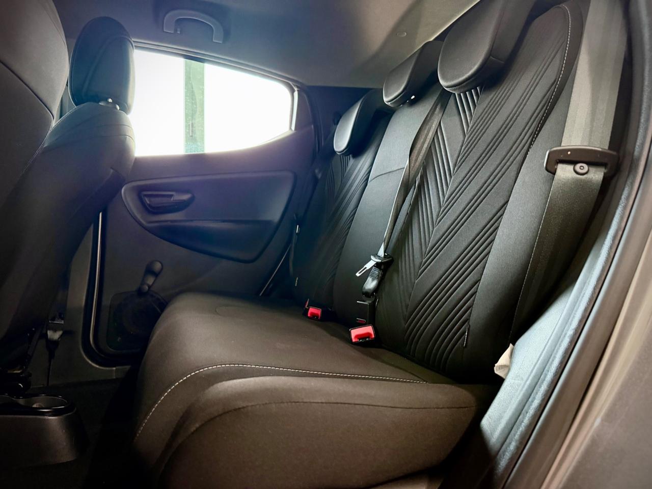 Lancia Ypsilon 1.0 FireFly 5 porte S&S Hybrid Gold