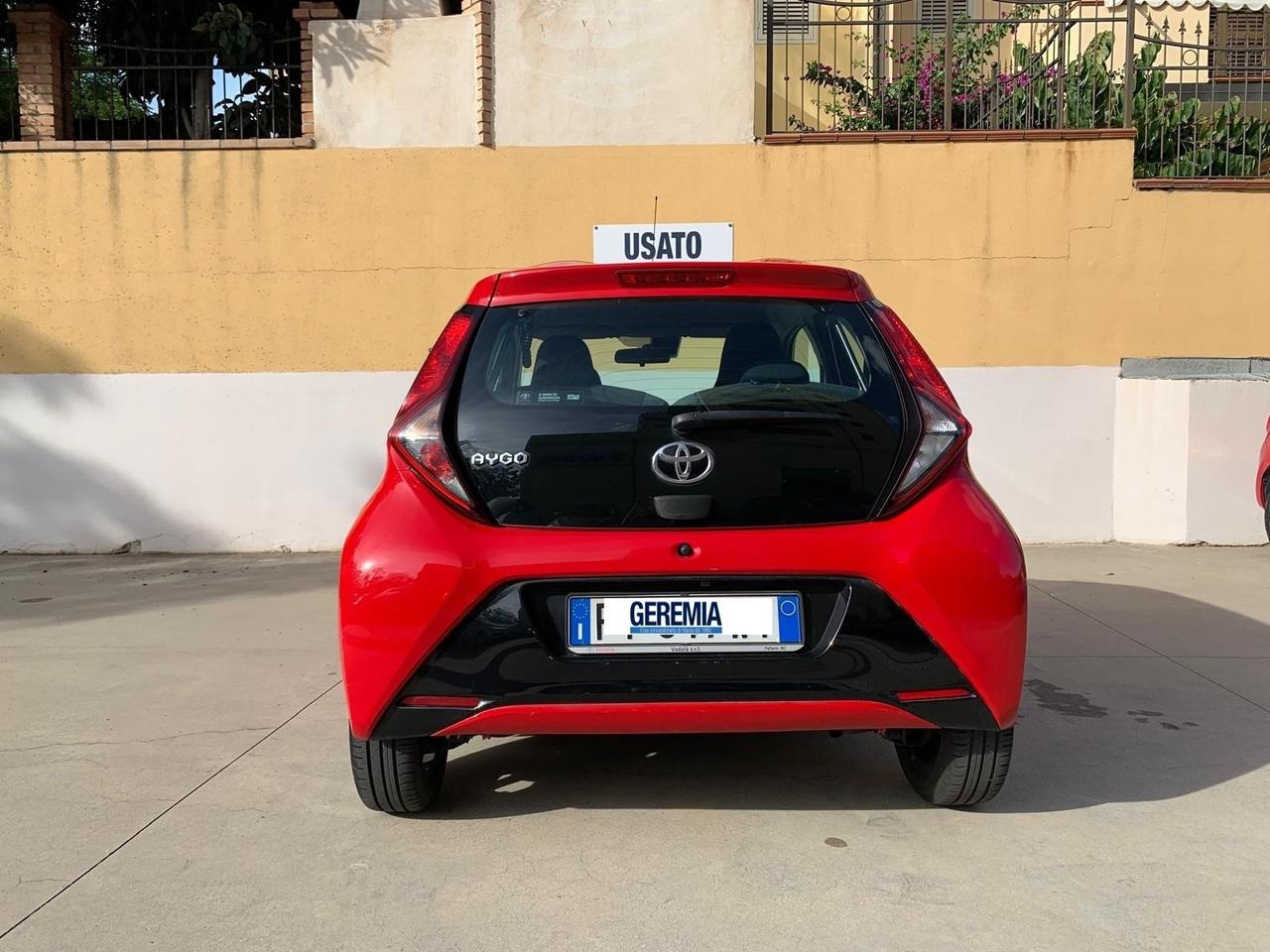 Toyota Aygo 1.0 VVT-i 72 CV 5 porte x-fun
