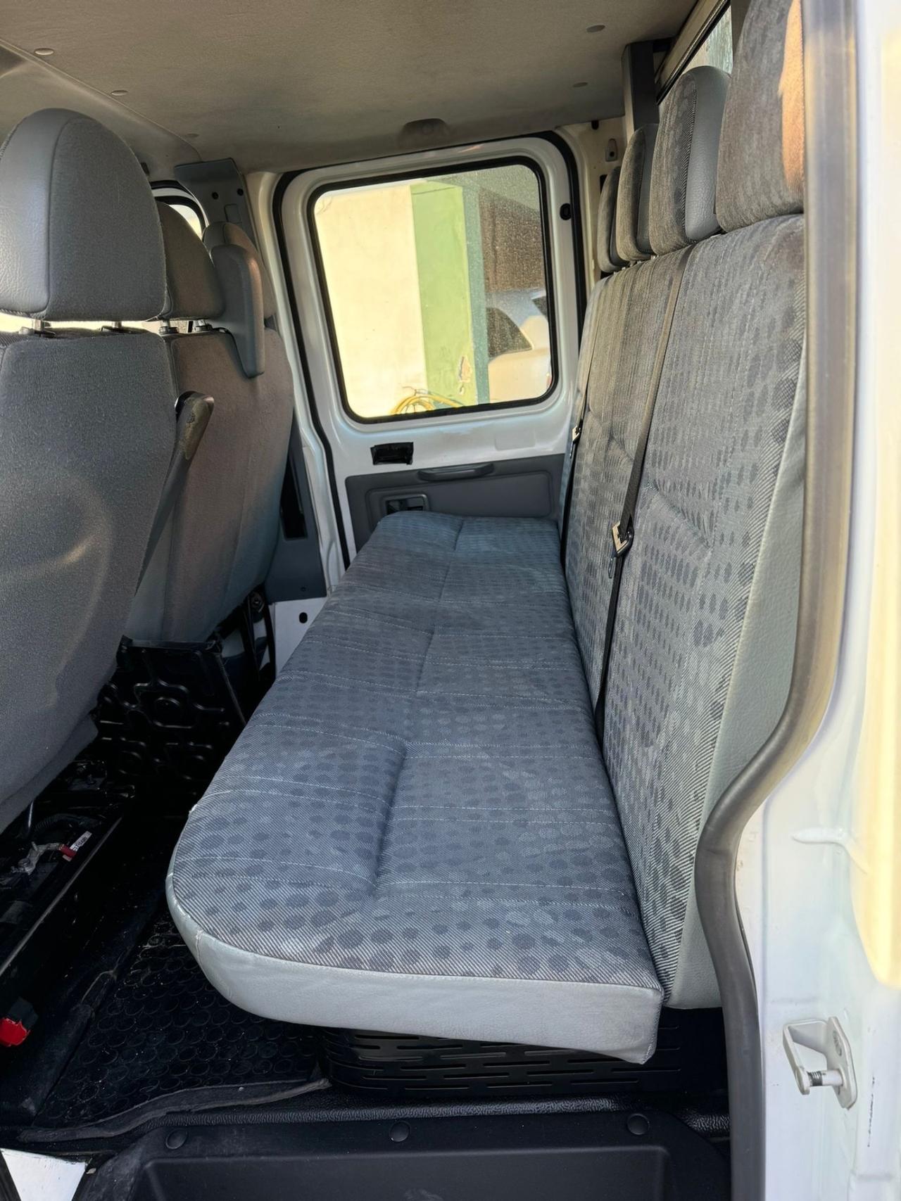 Ford Transit 7 posti (la testata da rifare)