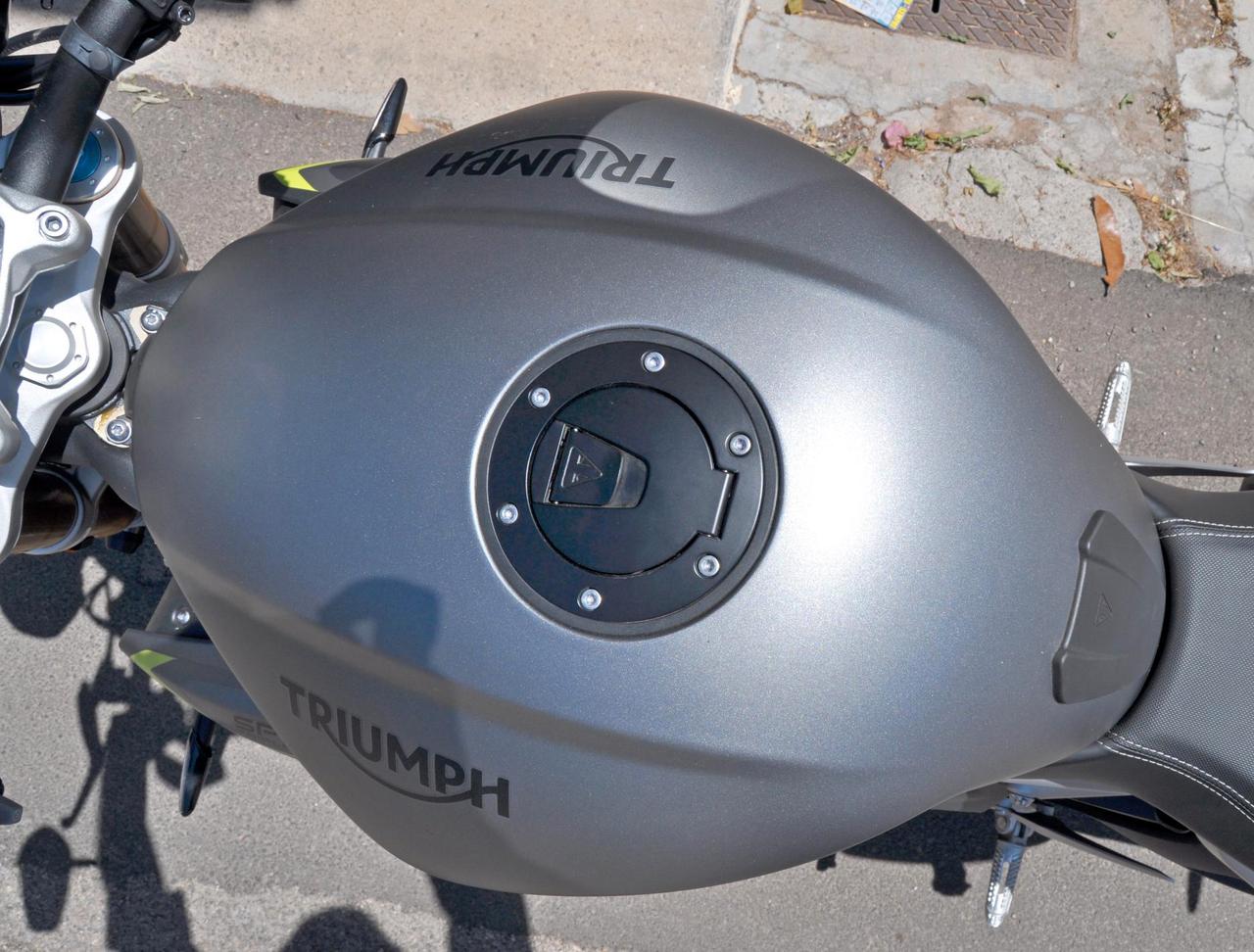 Triumph Speed Triple R 1200 rs