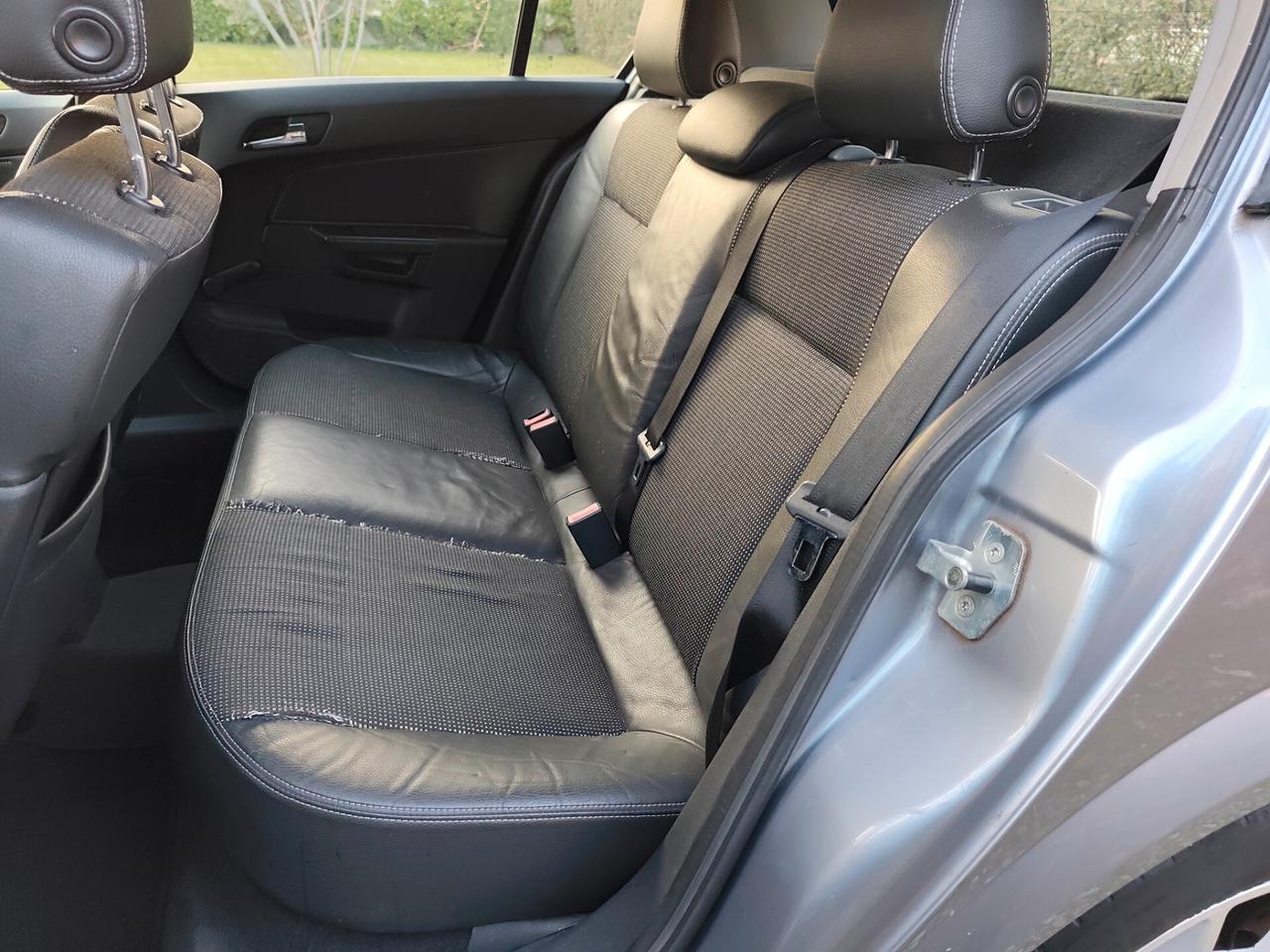 Opel Astra 1.4 16V Twinport 5 porte Cosmo