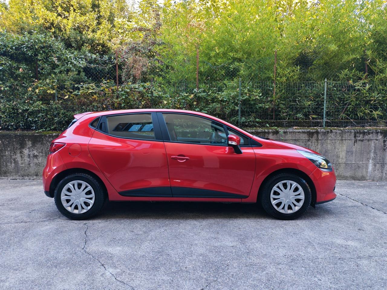 Renault Clio 1.2 BENZINA 73cv / Neopatentati