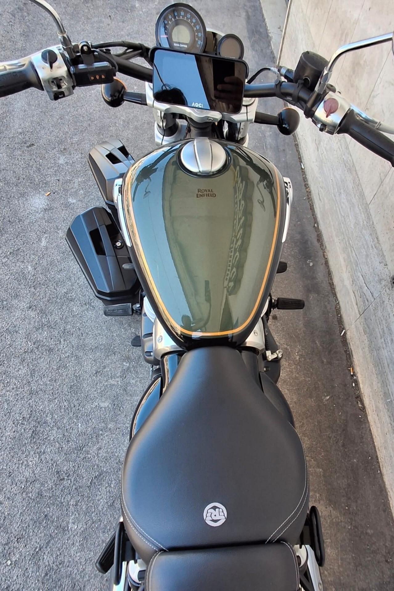 Royal Enfield Super Meteor astral 650 classic