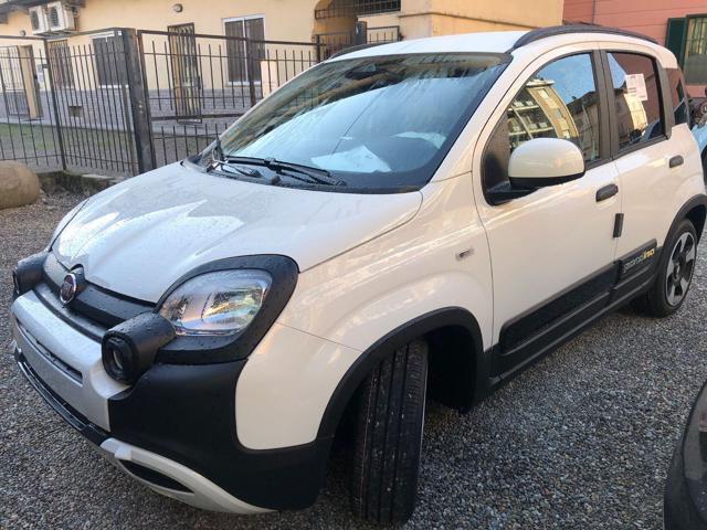 FIAT Panda 1.0 FireFly S&S Hybrid Pandina Cross