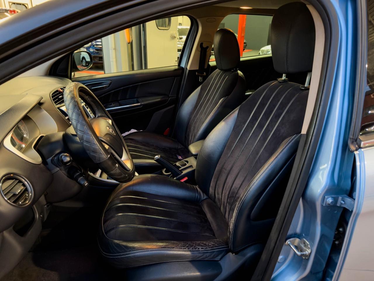 Lancia Delta 2.0 Multijet 165 cv Platino