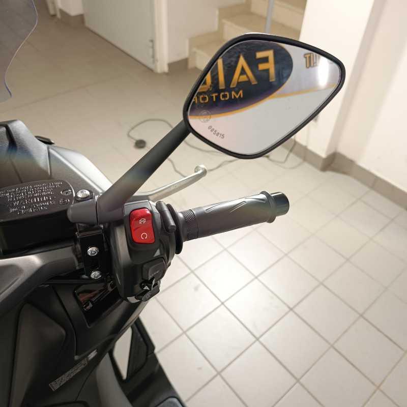 Yamaha T-Max 560 - 2025