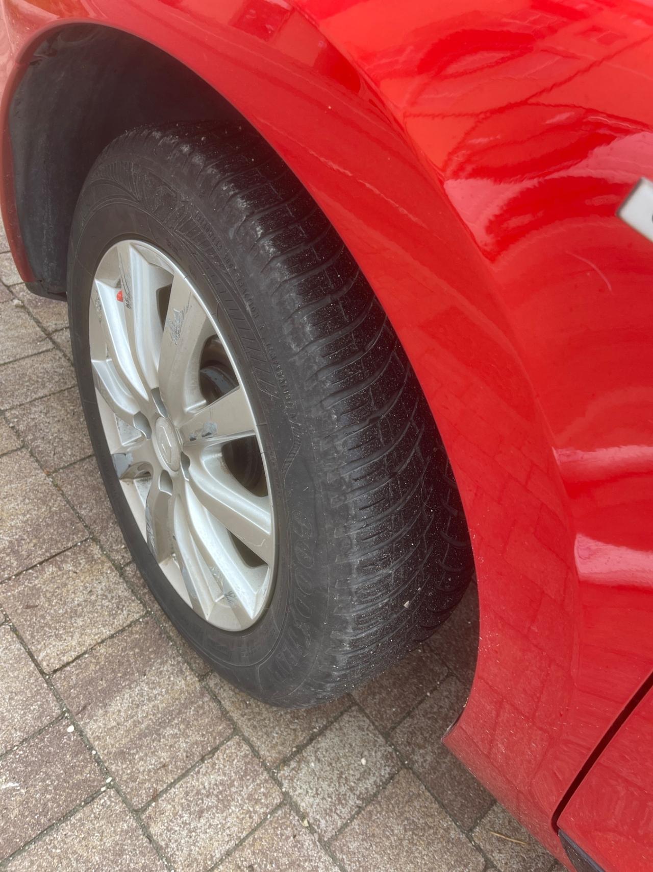 Renault Clio 1.2 75CV GPL 5 porte Costume National