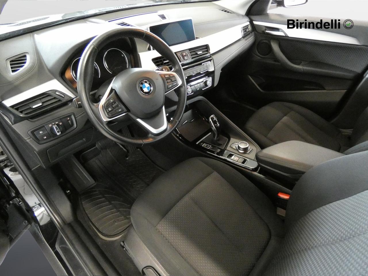 BMW X2 (F39) - X2 sDrive18d Business-X