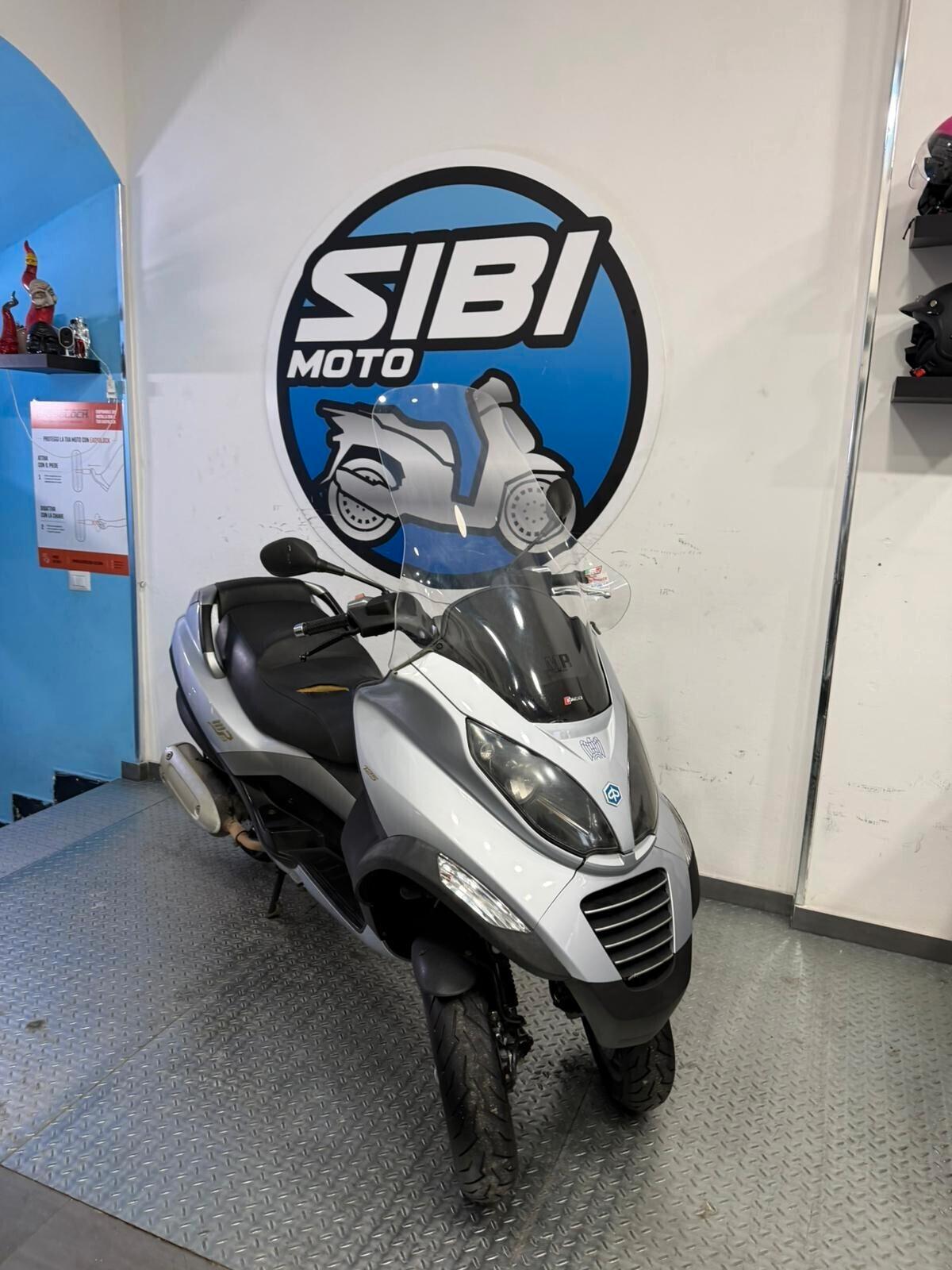 Piaggio MP3 125