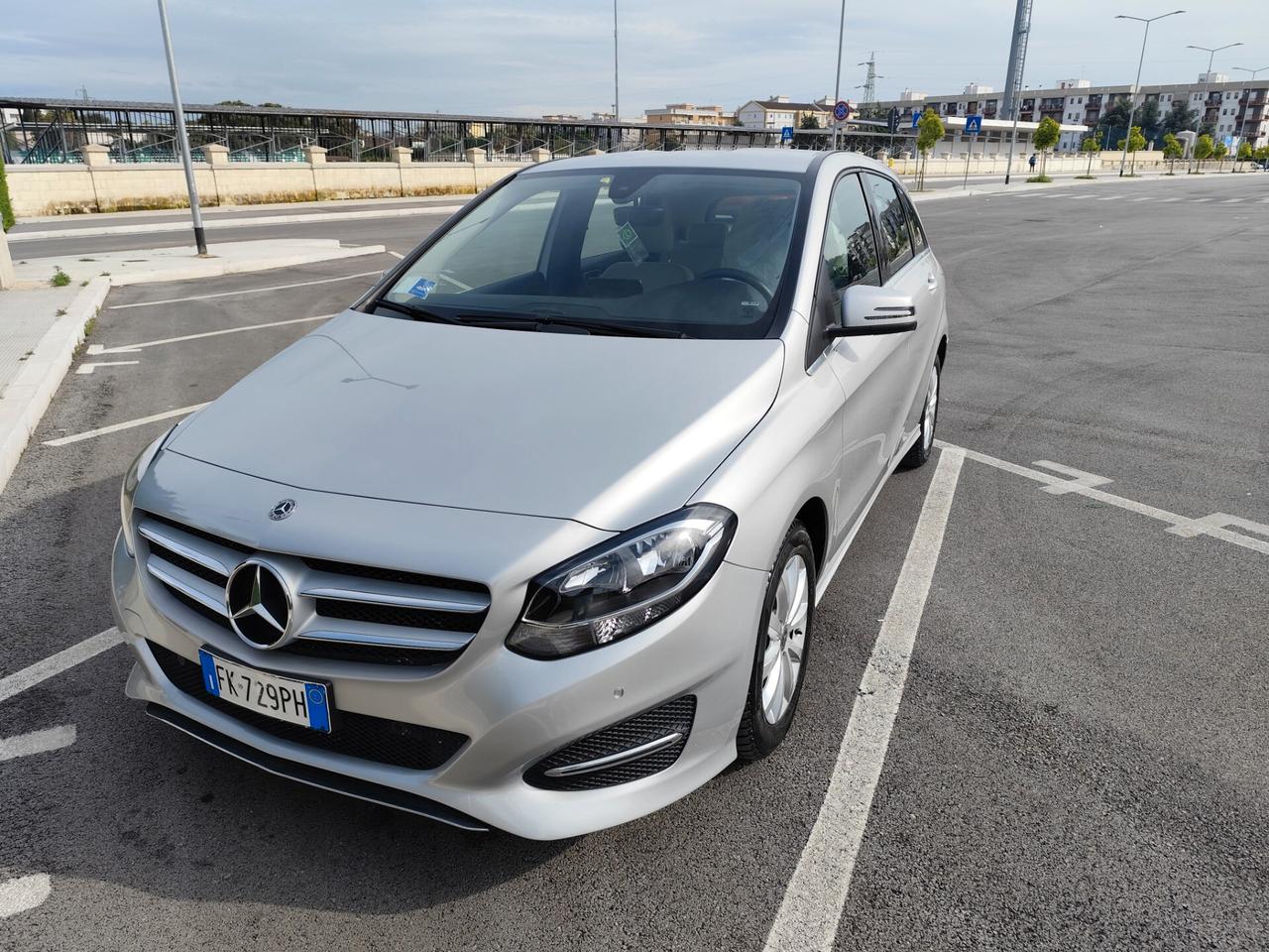 Mercedes-benz B 180 d FULL 70.000 KM