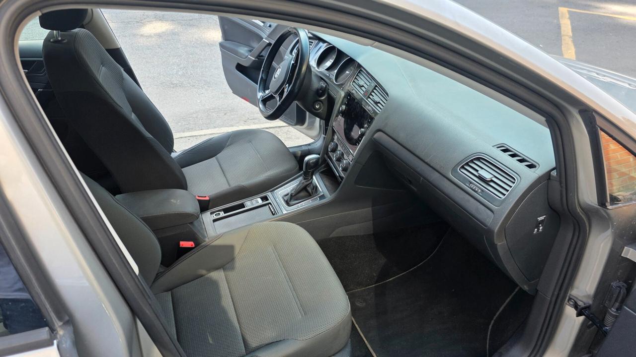Volkswagen Golf 1.5 TGI DSG 5p. Trendline BlueMotion Technology
