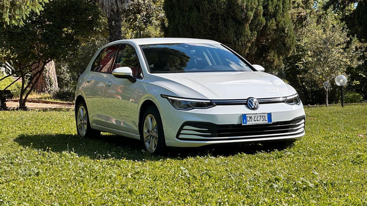 Volkswagen Golf 2.0 TDI 115 CV SCR Life 2023 NEOPATENT leggi testo PERFETTA