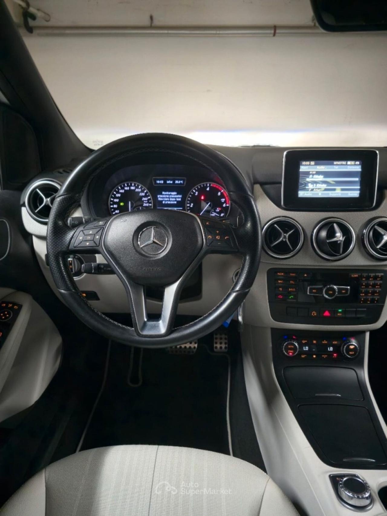 Mercedes-benz B 200 CDI BlueEFFICIENCY Premium