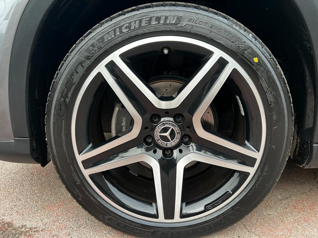 Mercedes-benz GLA 200 D-AUTO-AMG-2019- FULL