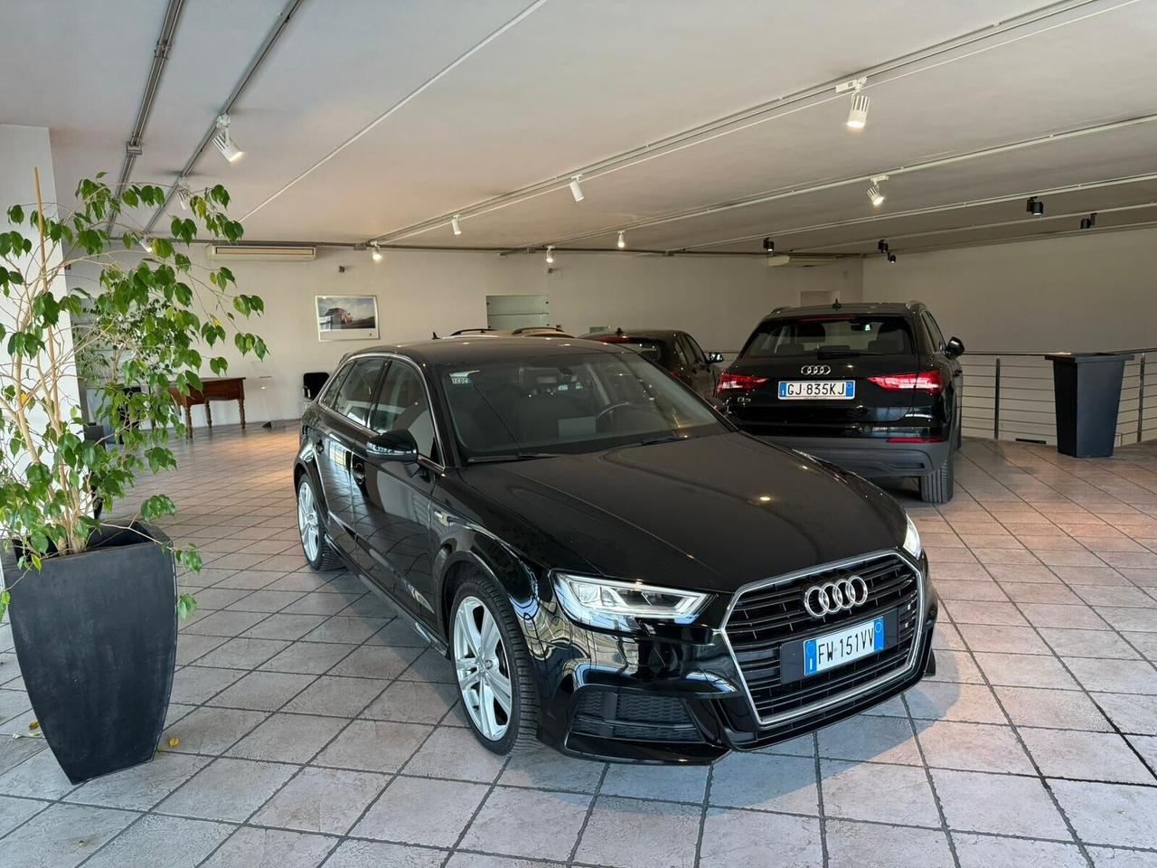 Audi A3 SPB 30 S line