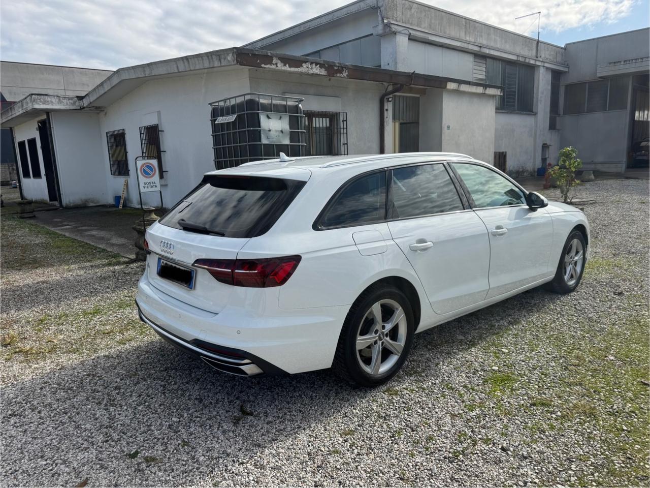 Audi A4 Avant 35- 2.0TDI/163Cv S tronic Business Advanced