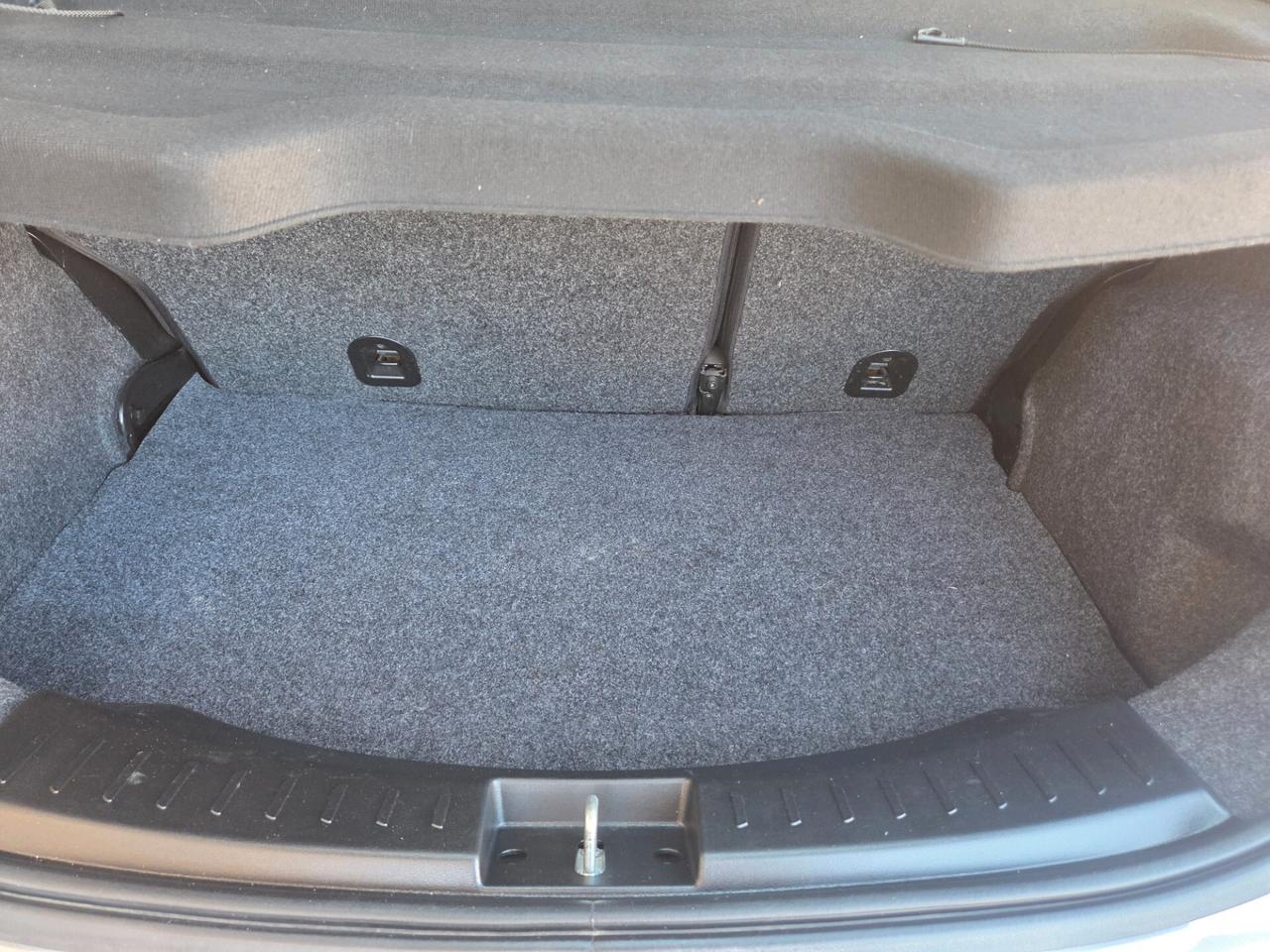 LANCIA YPSILON ANNO 2018 1.2 BENZ GPL KM 120000 CERTIF