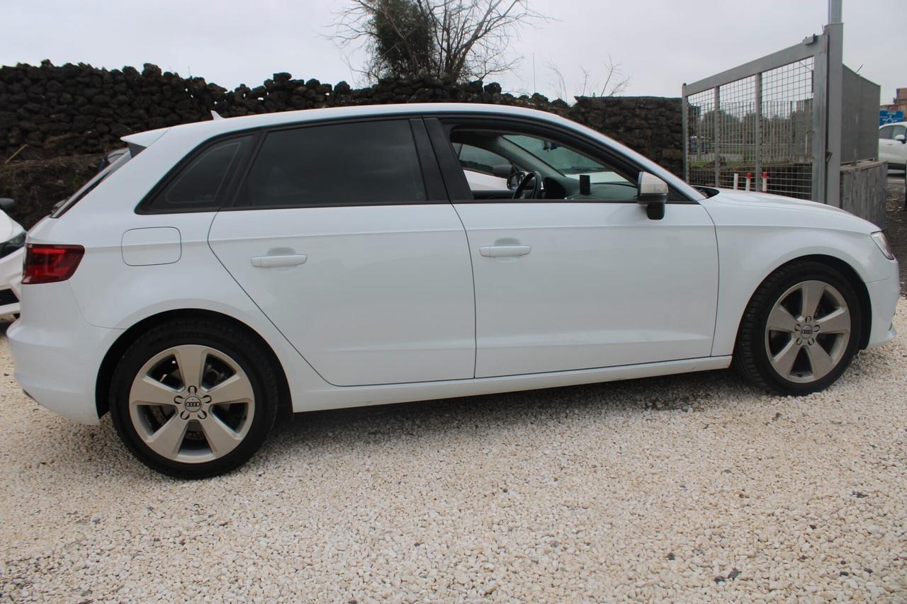 Audi A3 SPB 1.6 TDI clean diesel S tronic Ambition
