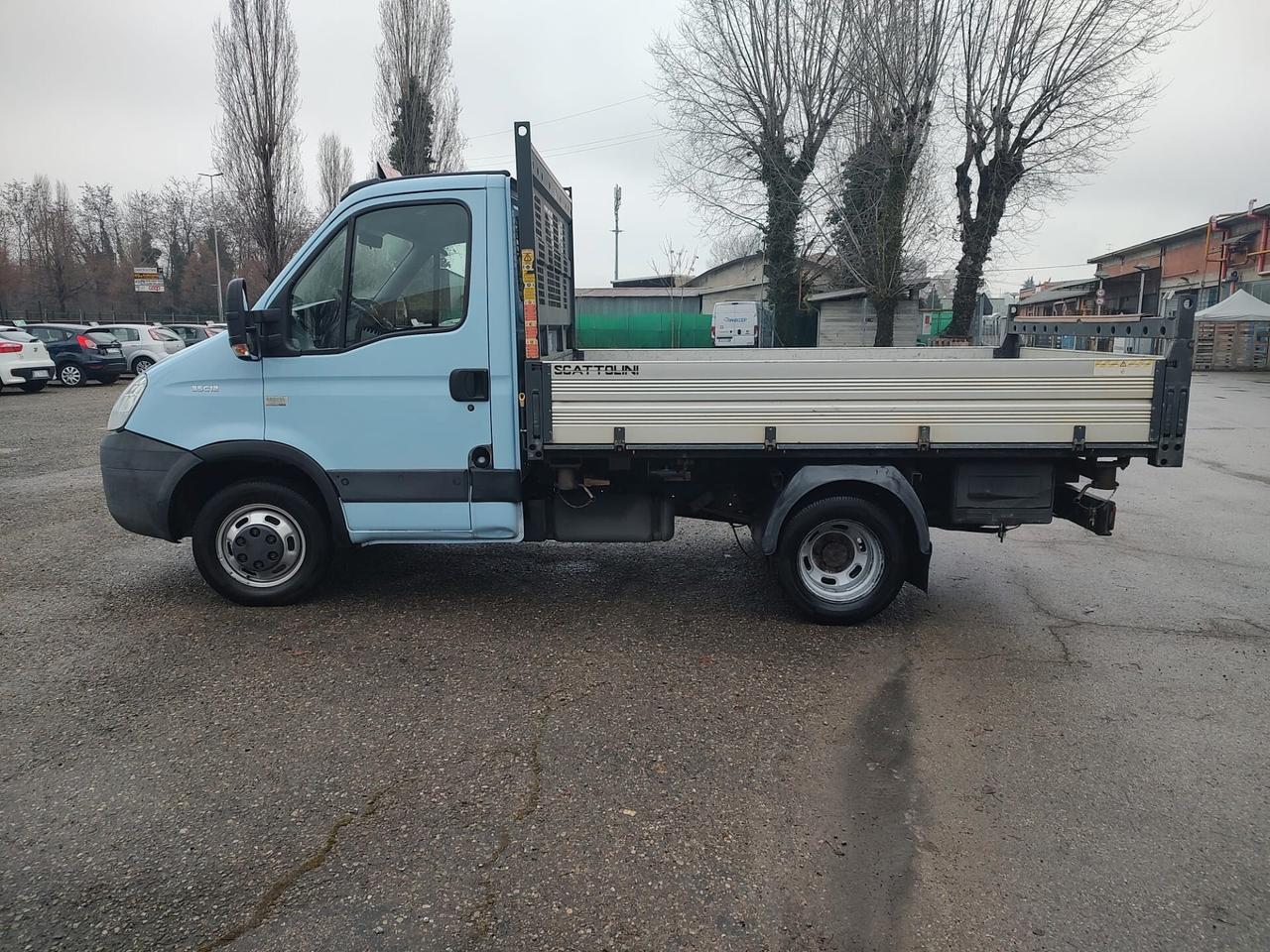 Iveco Daily RIBALTABILE TRILATERALE, SCATTOLINI SCIV 35c12 2.3jtd OK NEOPATENTATI.
