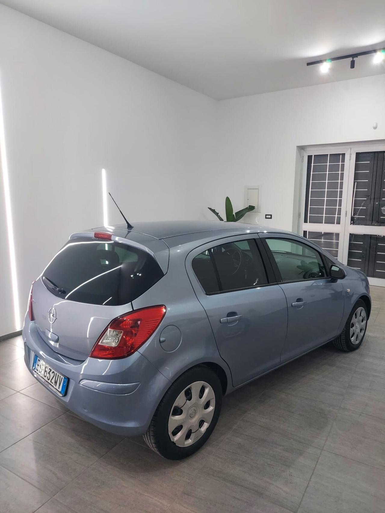 Opel Corsa 1.2 5 porte Easytronic 111 2010