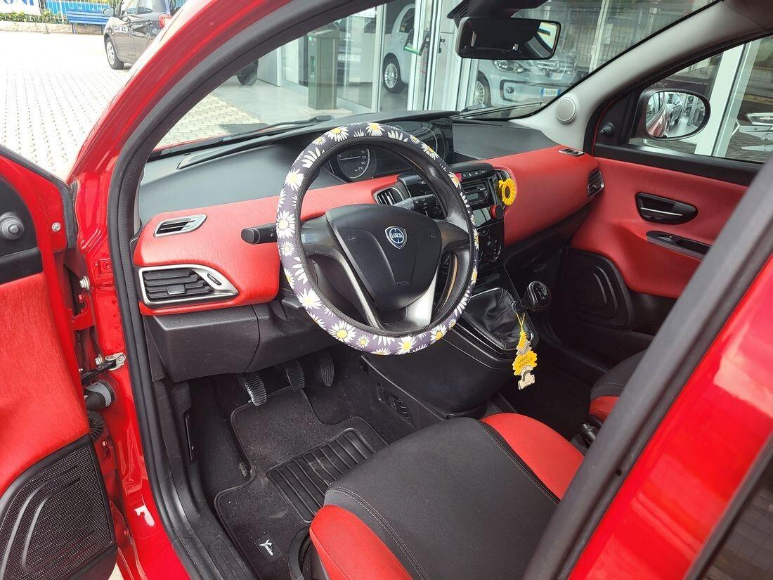 Lancia Ypsilon 1.3 MJT 16V 95 CV 5 PORTE
