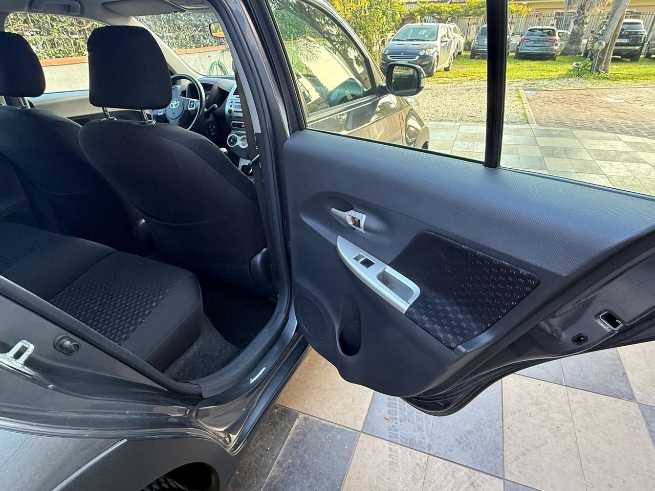 Toyota Urban Cruiser 1.4 D-4D AWD Luxury