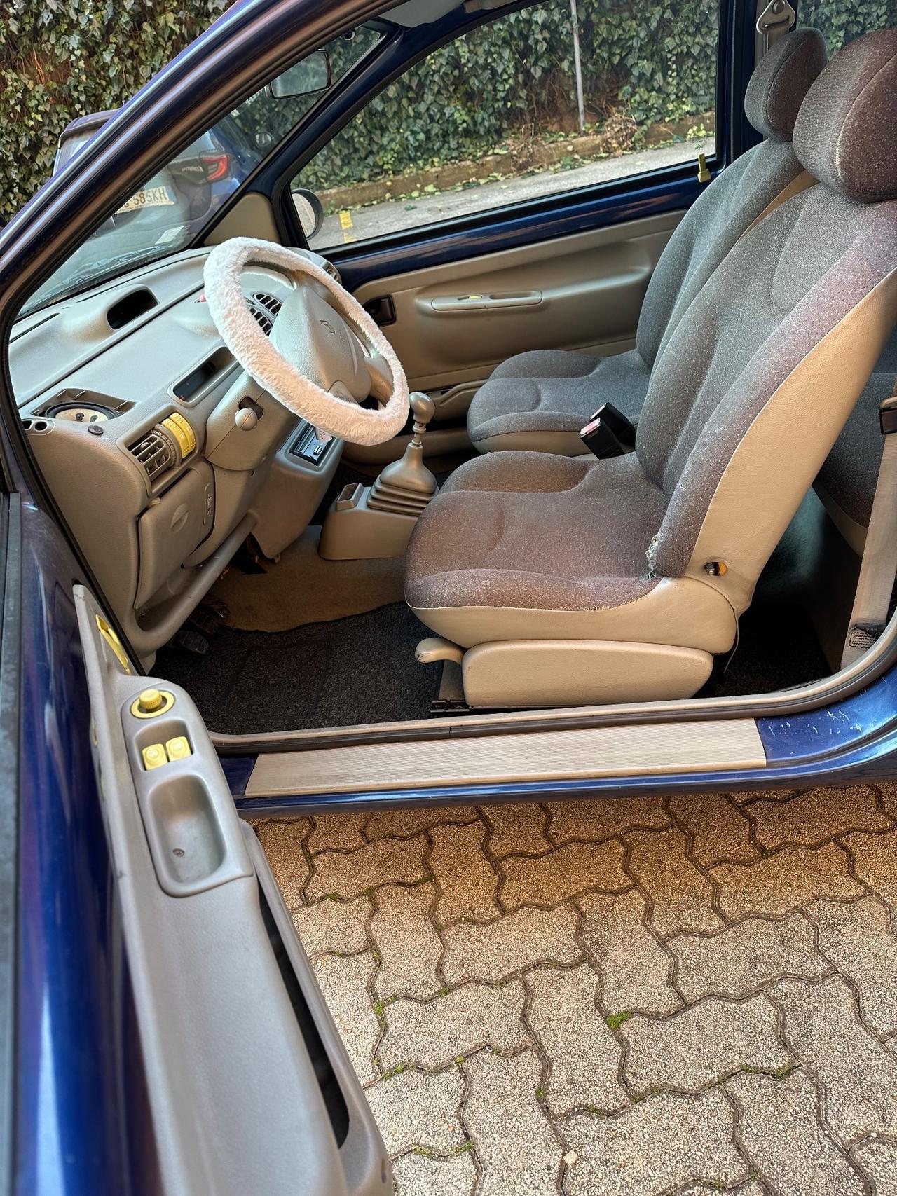 Renault Twingo 1.2i cat Base