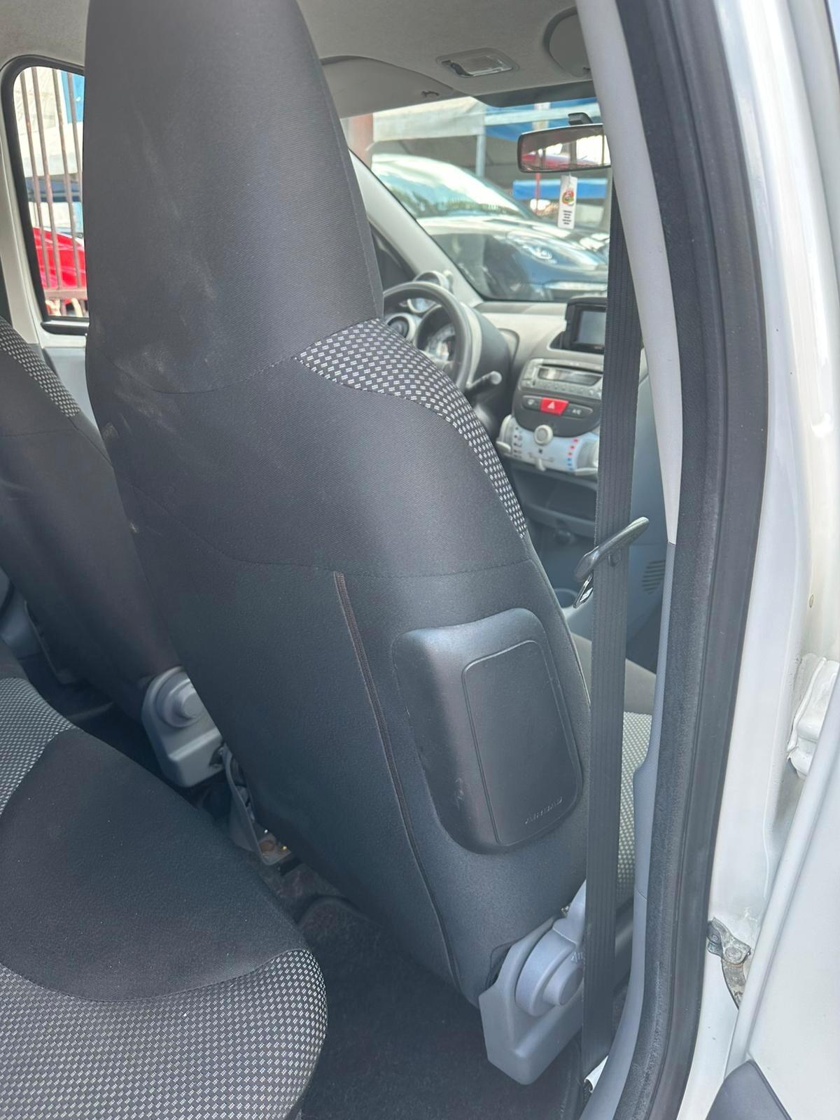 Toyota Aygo 1.0 12V VVT-i 5 porte Deep Ocean Connect