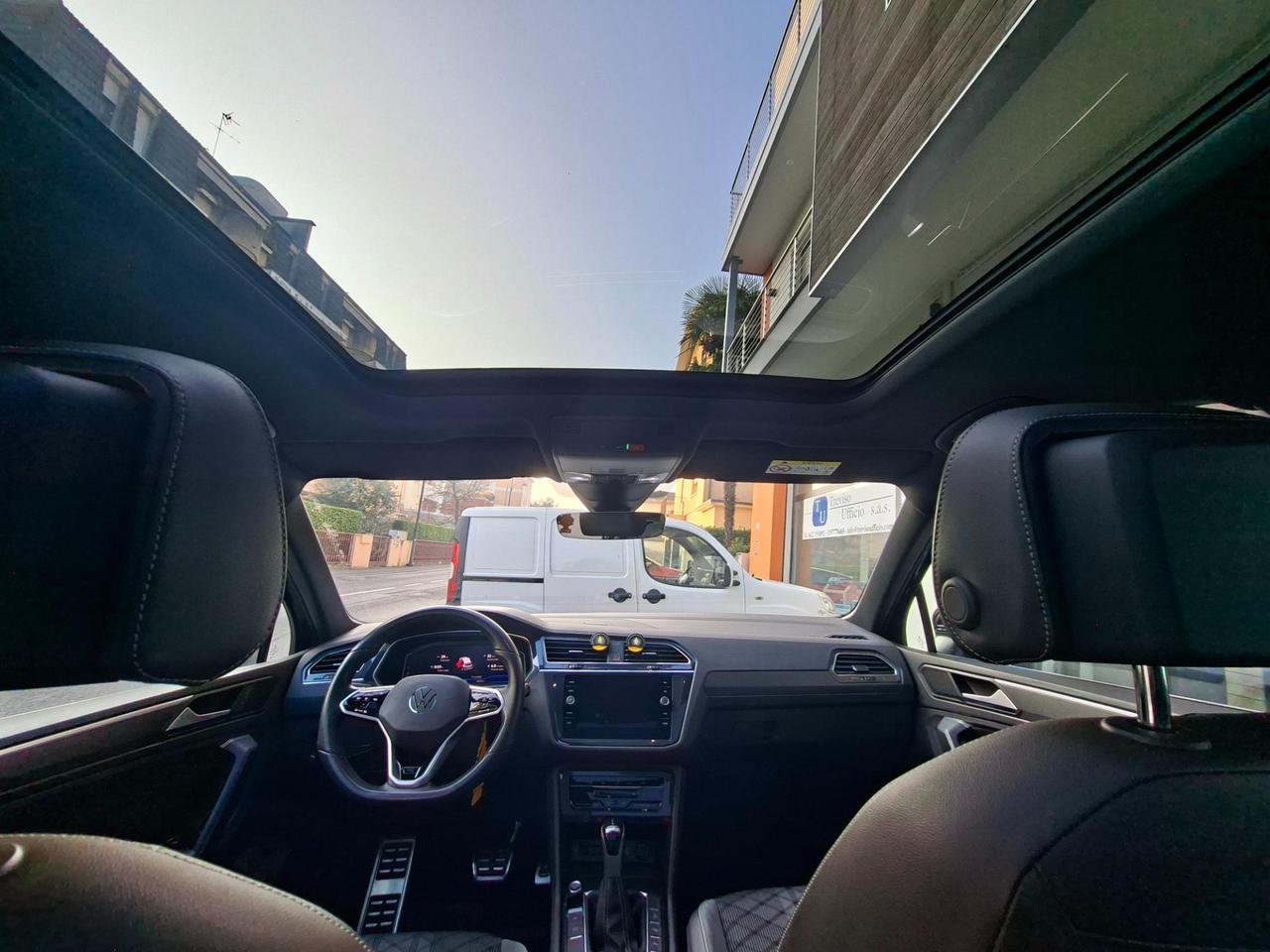 Volkswagen Tiguan 2.0 tdi R-Line 150cv dsg