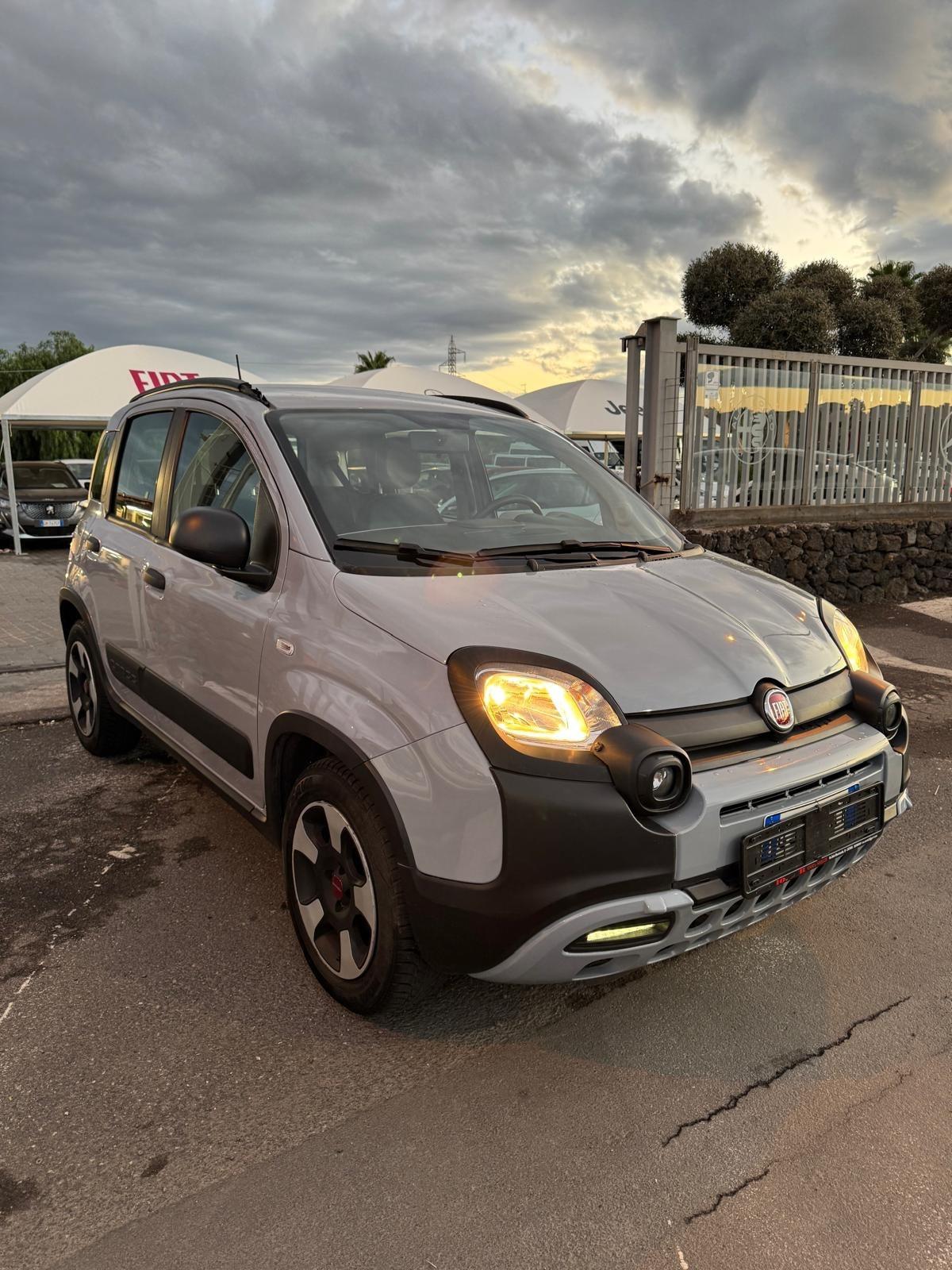 Fiat Panda 1.0 FireFly S&S Hybrid City Cross