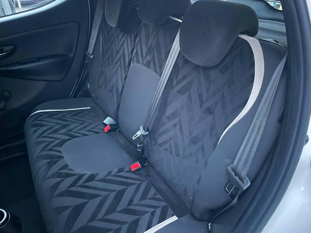 Lancia Ypsilon 1.2 Platinum 69cv NEOPATENTATI