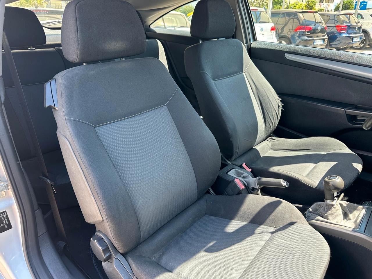 Opel Astra GTC 1.3 Diesel