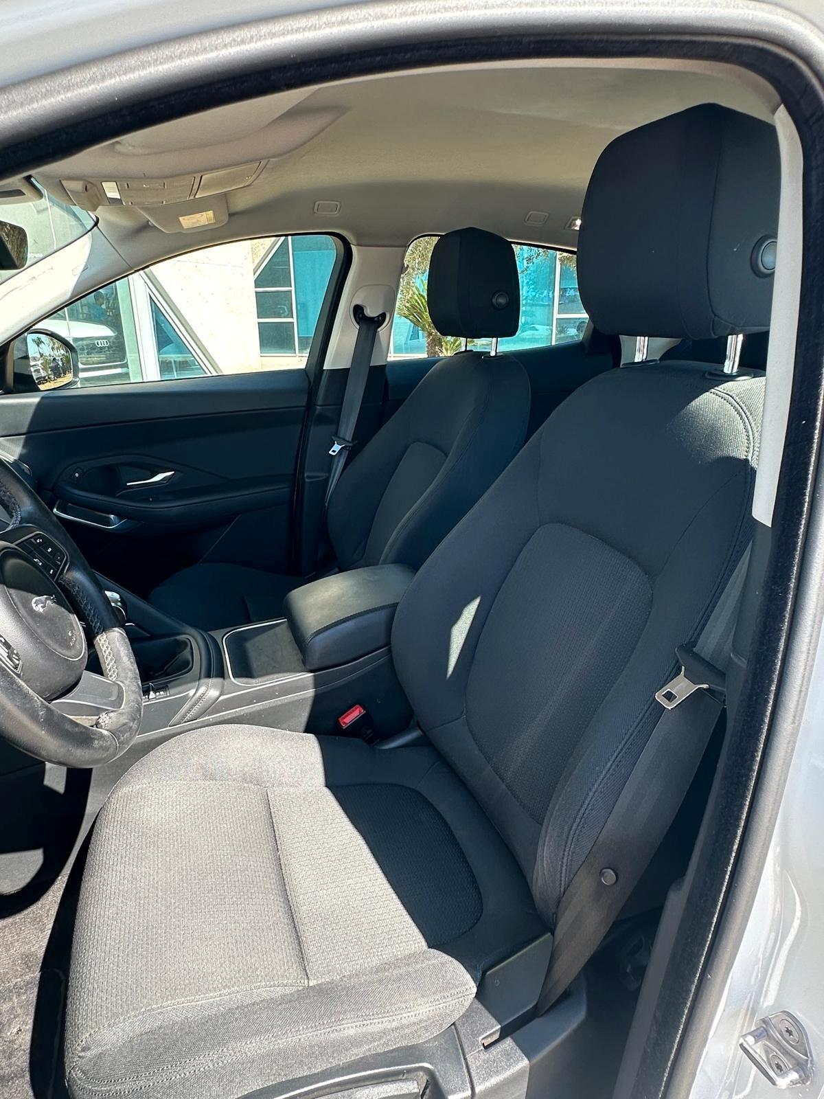 Jaguar E-Pace 2.0D 150 CV