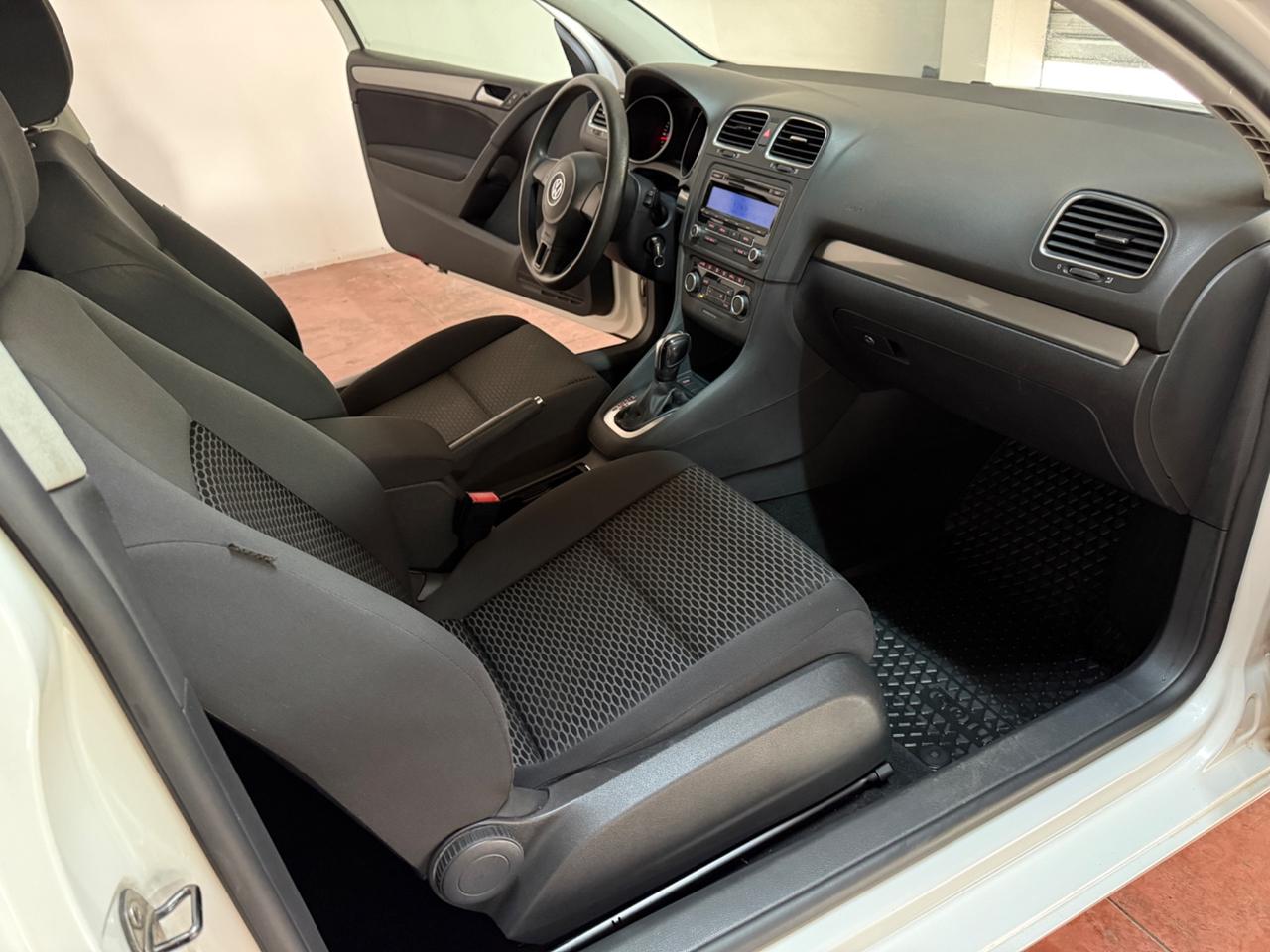 Volkswagen Golf 1.6 TDI DPF DSG 3p. Highline