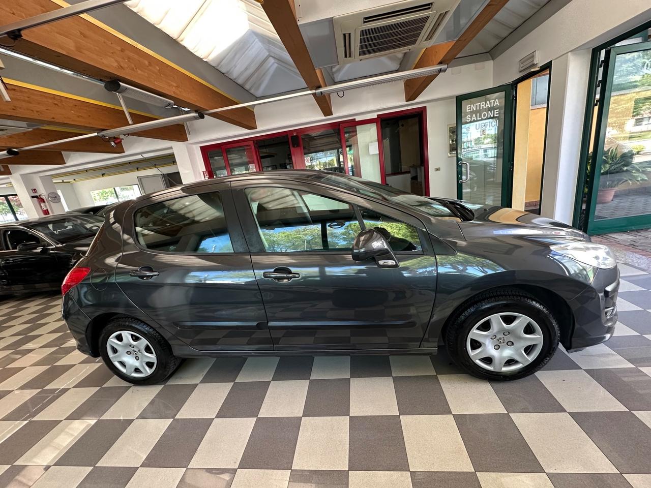 Peugeot 308 1.4 VTi 95CV 5p. Premium