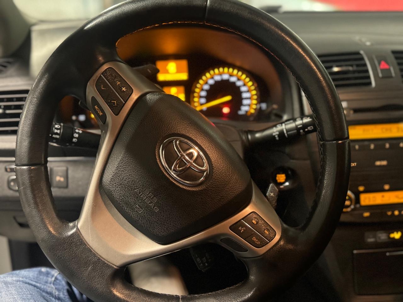 Toyota Avensis 2.2 D-Cat aut. Wagon Executive