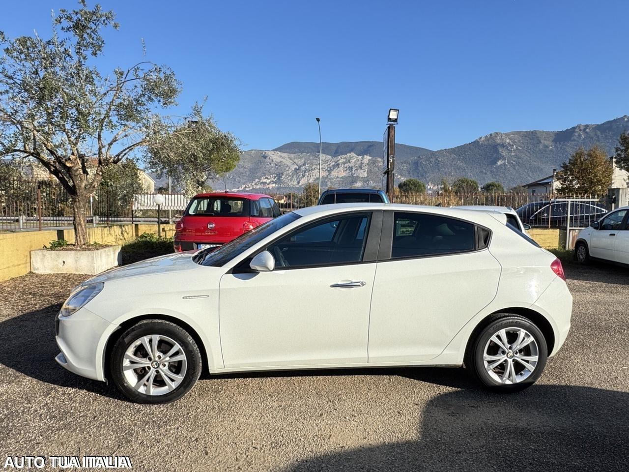 ALFA ROMEO GIULIETTA 1.6 SPORT INTERNI IN PELLE