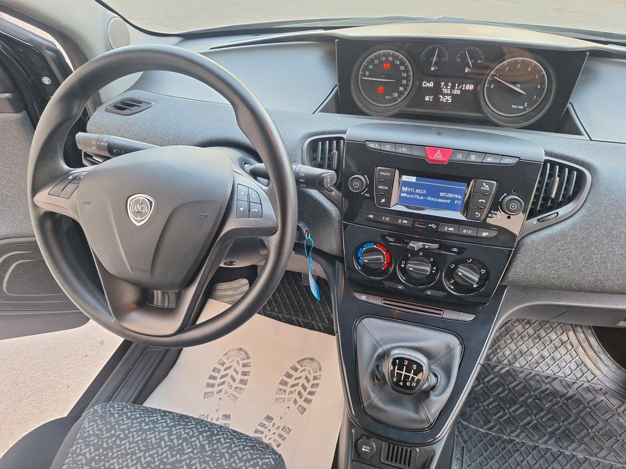 Lancia Ypsilon 1.0 Hybrid GOLD 2022