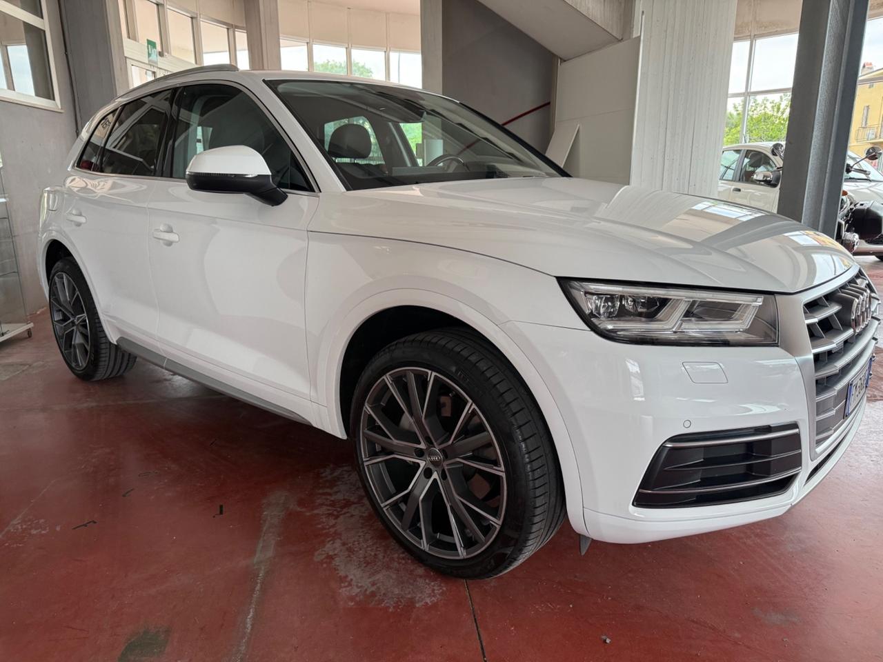 Audi Q5 2.0 TDI 190 CV quattro S tronic line plus solo da Qualitycars Pescara