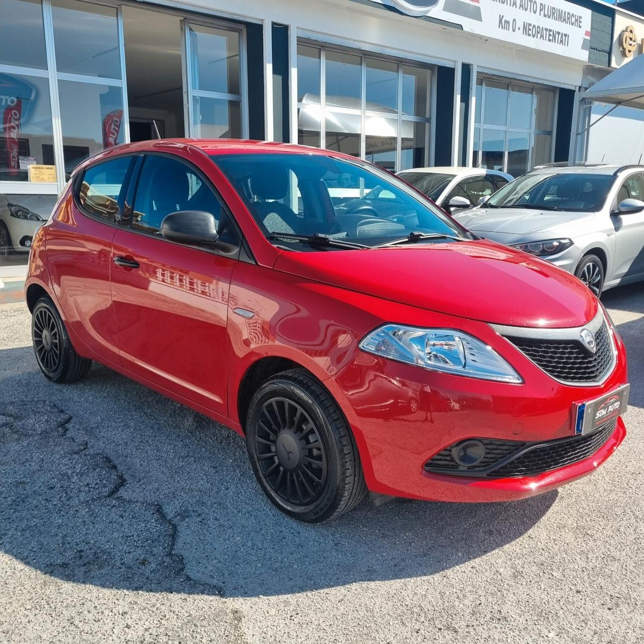 Lancia Ypsilon 1.0 FireFly 5 porte S&S Hybrid Ecochic UnYca